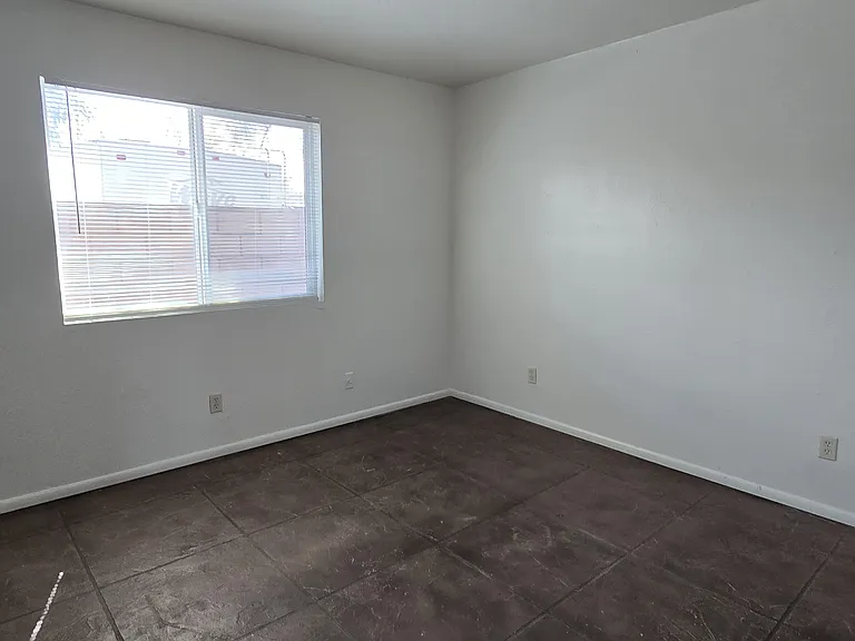 2634 N Estrella Ave #A — Photo 7