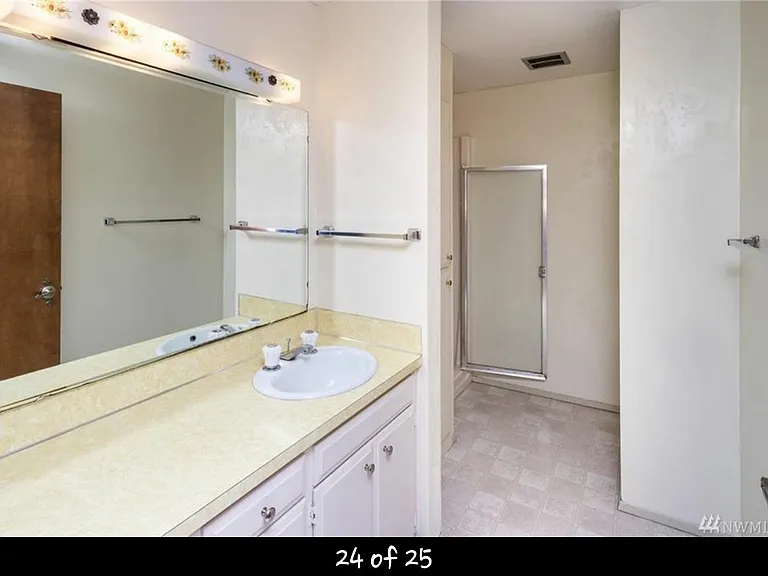 5448 Marian Dr NE — Photo 22