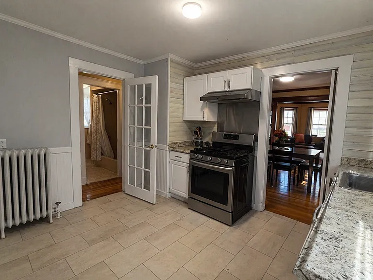 62 Ainsworth St #1 — Photo 6