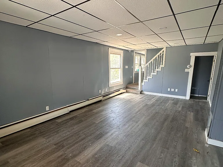 149 N Center St — Photo 2