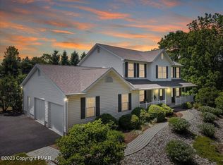 406 Arlington Way, Sciota, PA 18354