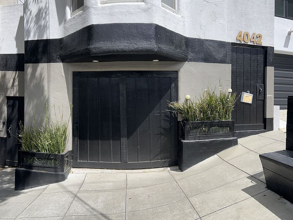 Building Photo 4