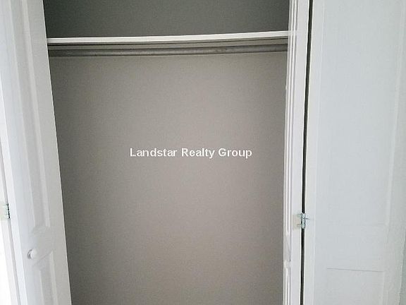 3rd image of 4752 N Rockwell St #2S