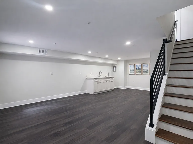 617 Longfellow St NW — Photo 30