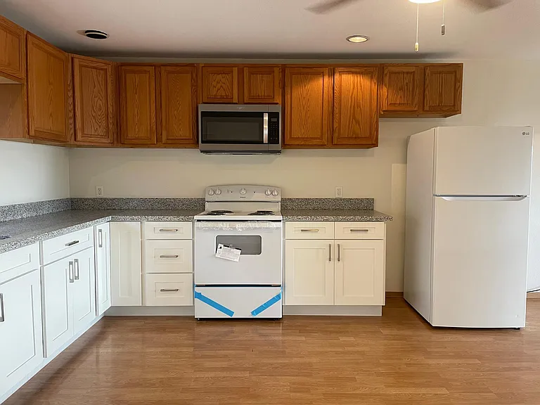 1824 Metcalf St #B — Photo 2