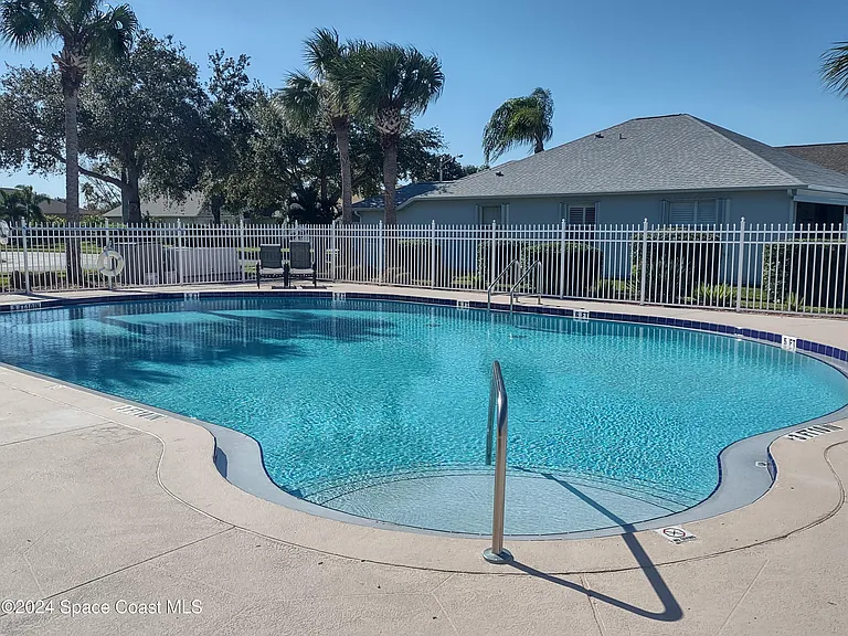 3541 Deer Lakes Dr — Photo 2