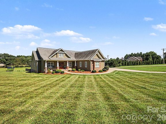 3rd image of 4672 Grace Chapel Rd