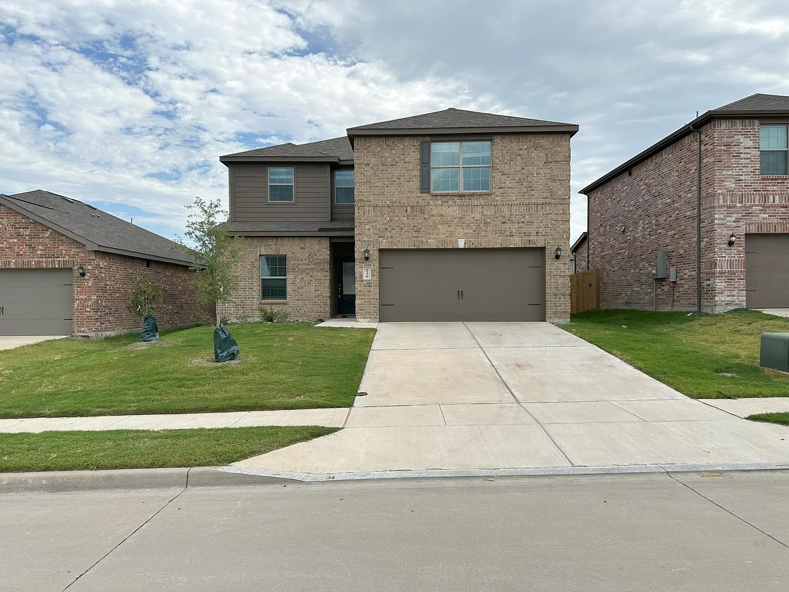 236 Elam Dr — Photo 1
