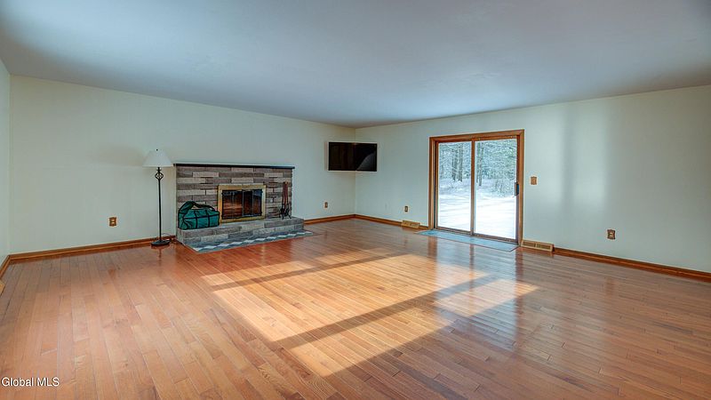 2nd image of 148 Crannel Road