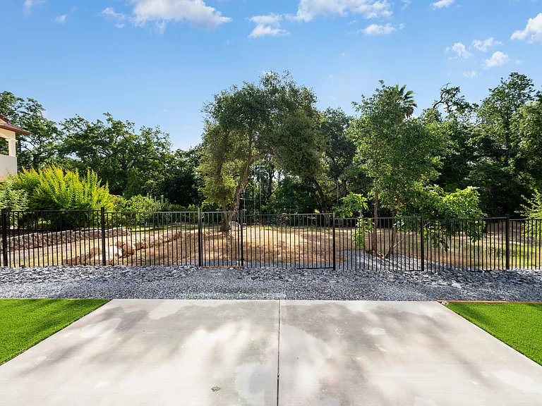 4755 Racetrack Rd — Photo 17
