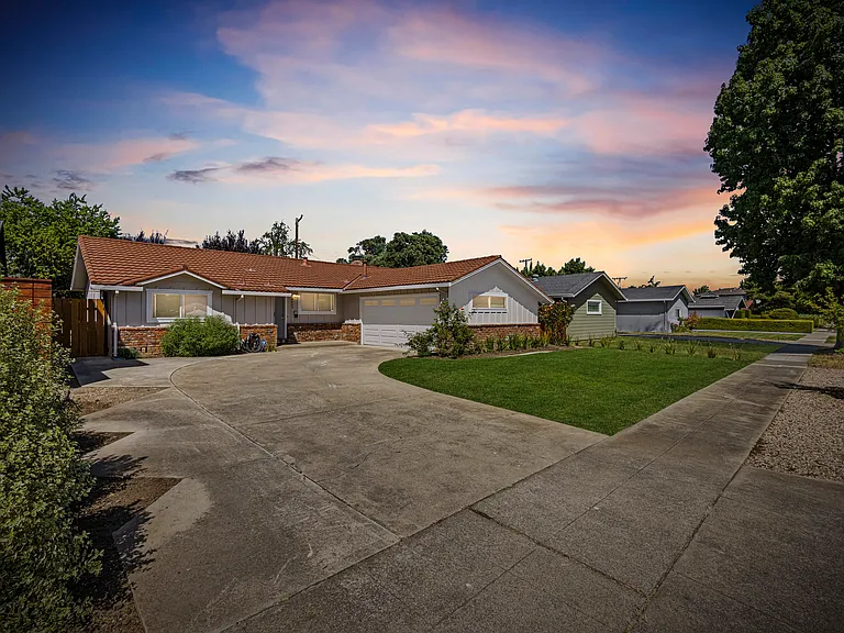 4623 Borina Dr — Photo 4