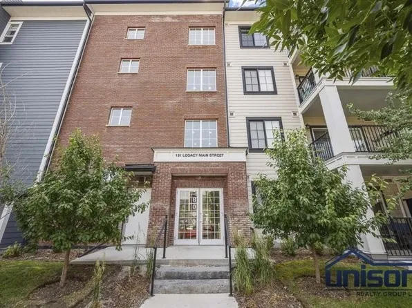 151 S Legacy Main St SE #8410, Calgary, AB T2X 4A4