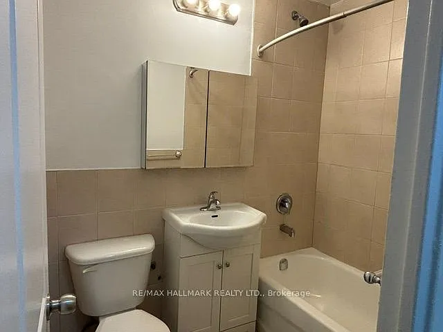 134 Lawton Blvd #105 — Photo 8