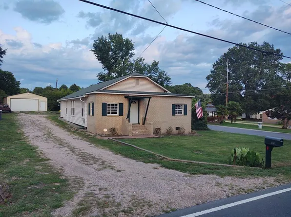 1402 W A St, Kannapolis, NC 28081