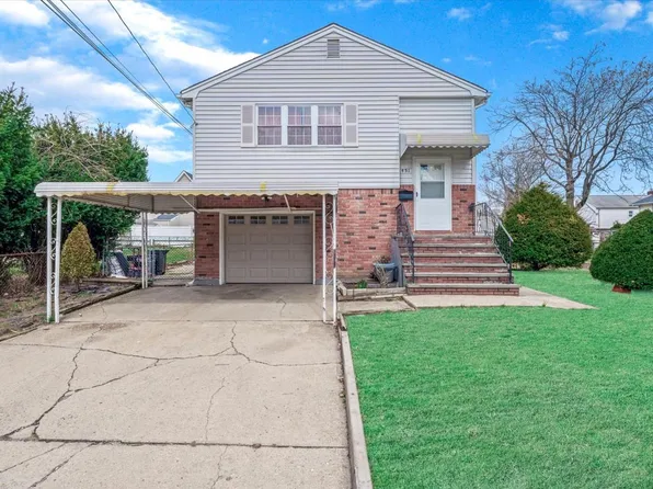 451 Dover Street, Westbury, NY 11590