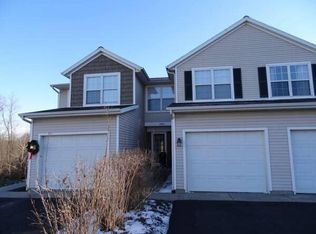 1789 Park Trl NE, Grand Rapids, MI 49525