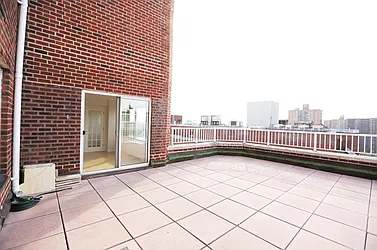 Rented by Winzone Realty Inc