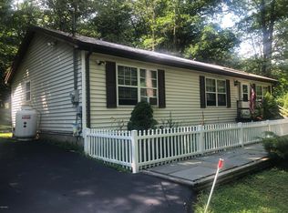 102 Stratton Ln, Tafton, PA 18464