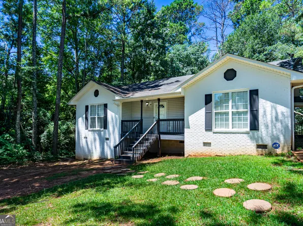 205 1/2 E Hillside Dr, Lagrange, GA 30241