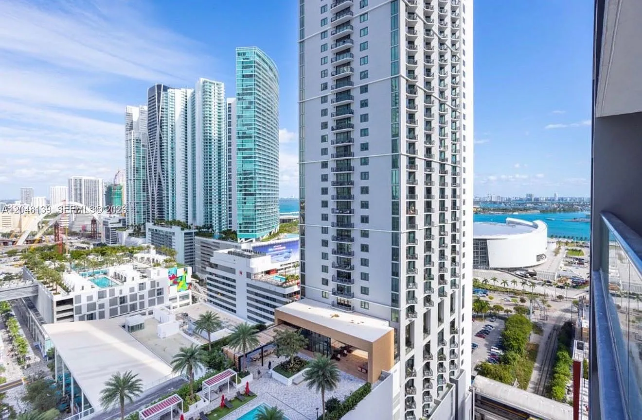 1 bed, 1.0 bath, 525 sqft, $3,400 — Photo 1