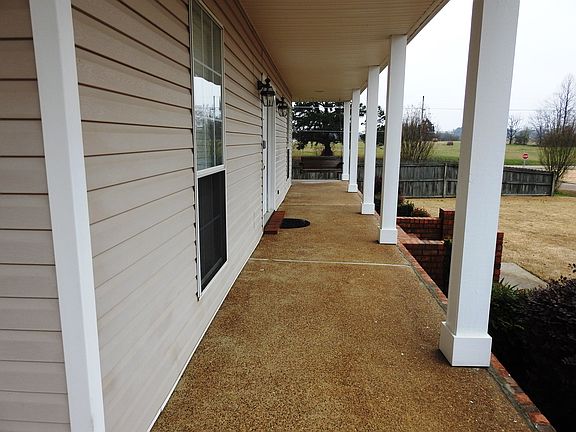 4th image of 103 Leslie Dr