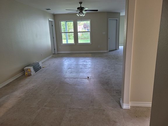 3rd image of 4334 Cottage St