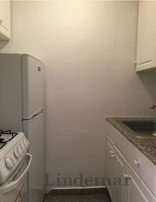 Rented by Lindemar LLC | media 13