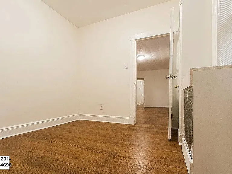 466 Mercer St #1 — Photo 8
