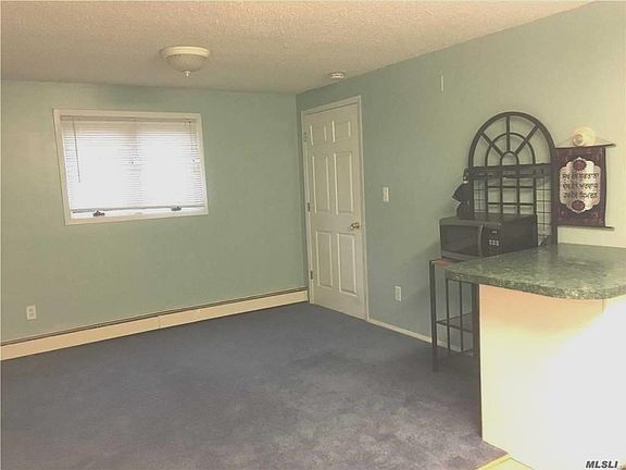 4th image of 1 Gilford Ct