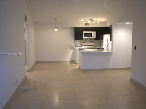 2826 S University Dr APT 3203, Fort Lauderdale, FL 33328