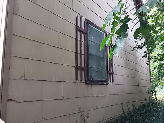 5th image of 125 W Fite St