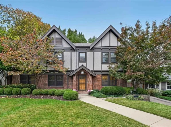 6106 Summit St, Kansas City, MO 64113