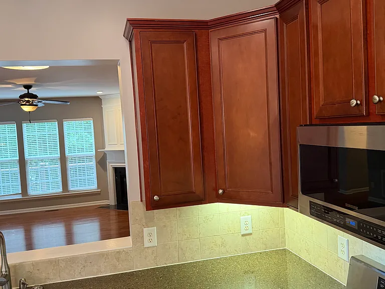 4715 Mifflin St — Photo 18