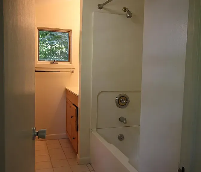 301 Mill Rd — Photo 4