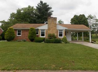 177 Dewey St, Mount Wolf, PA 17347