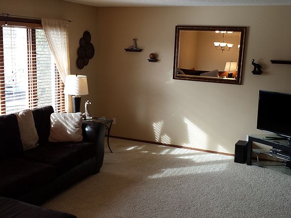 Living Room w/ Pic. Window