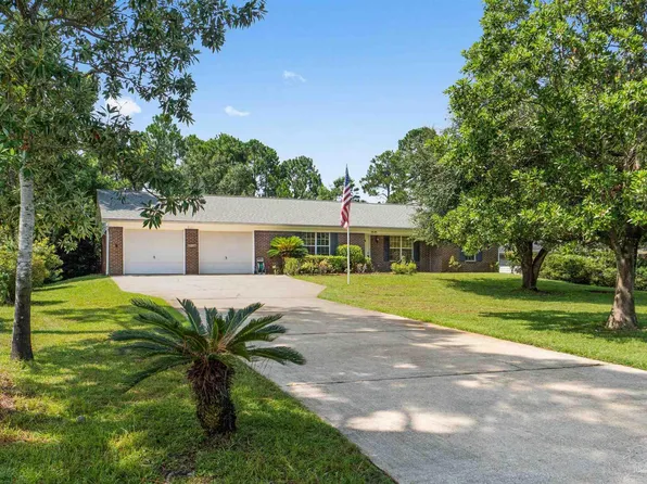 8197 Verdura St, Navarre, FL 32566