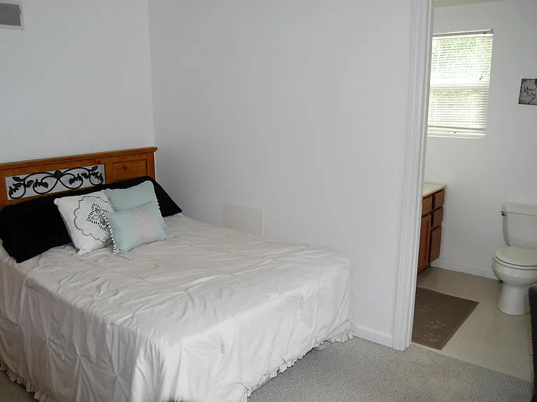 9 Cedar Ave #A — Photo 8