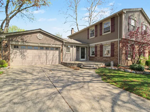 41826 Sunnydale Ln, Northville, MI 48168