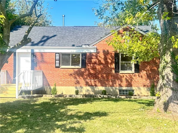 321 E Dorothy Ln, Dayton, OH 45419