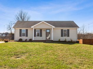 974 Winesap Rd, Clarksville, TN 37040