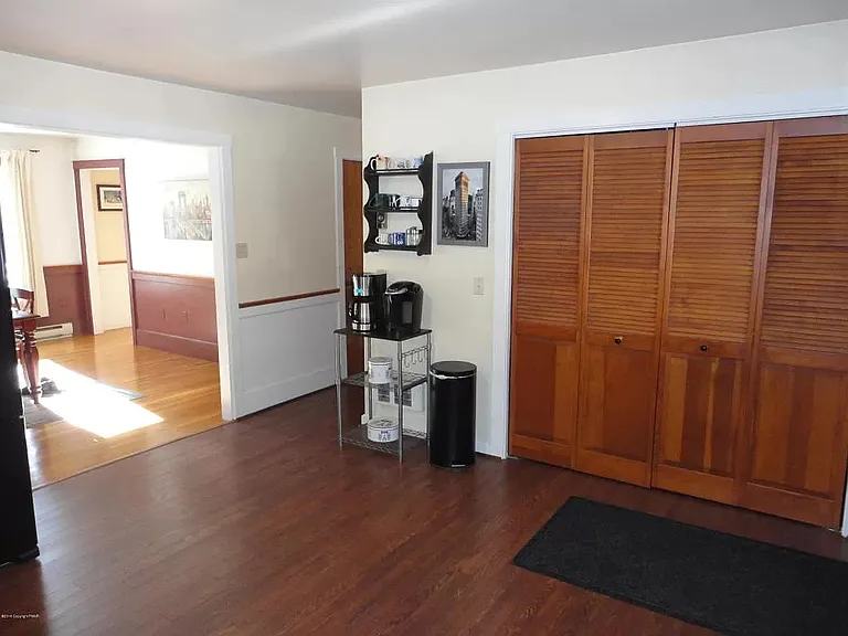 Kitchen/ Dining Room