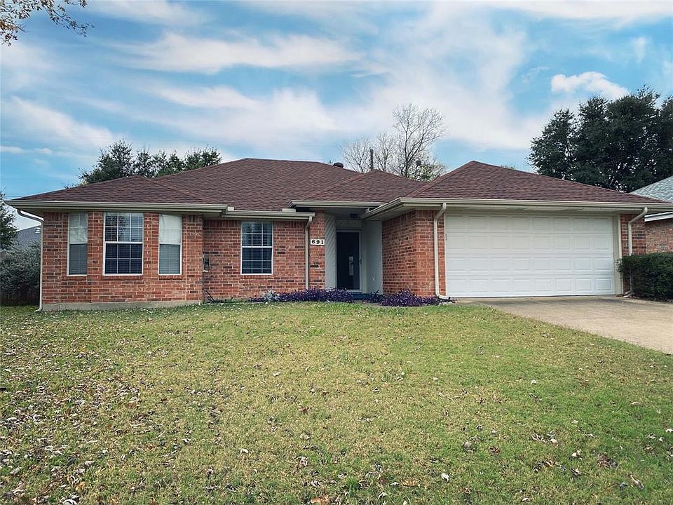 1st image of 691 Honeysuckle Ln