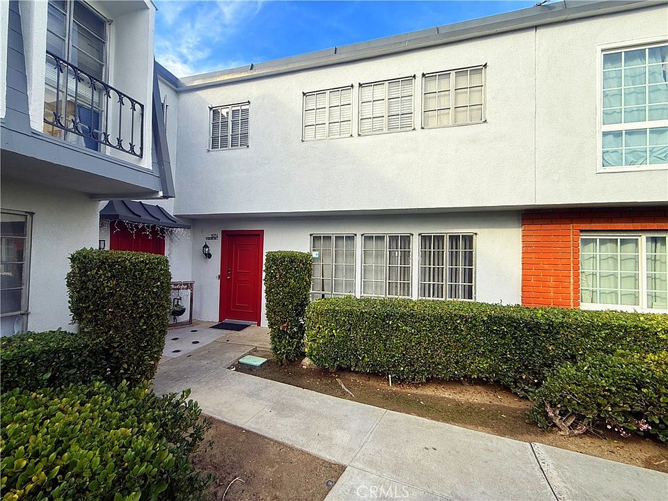 1st image of 1974 W Glenoaks Ave APT E