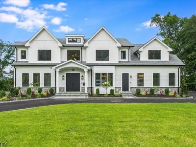 19 Hearthstone Ter, Livingston, NJ, 07039