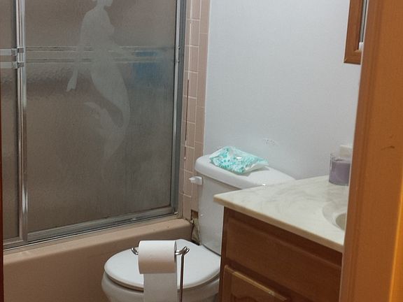 3rd image of 1206 E 73rd St #3