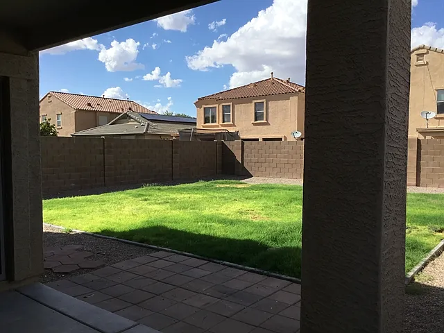 110 W Diamond Trl — Photo 21