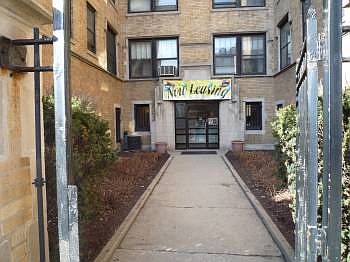 4th image of 610 W Belmont Ave APT 3e