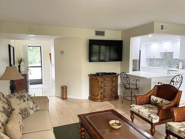 2306 Fairway Dr S — Photo 5