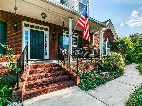 2nd image of 324 Mercer Ln